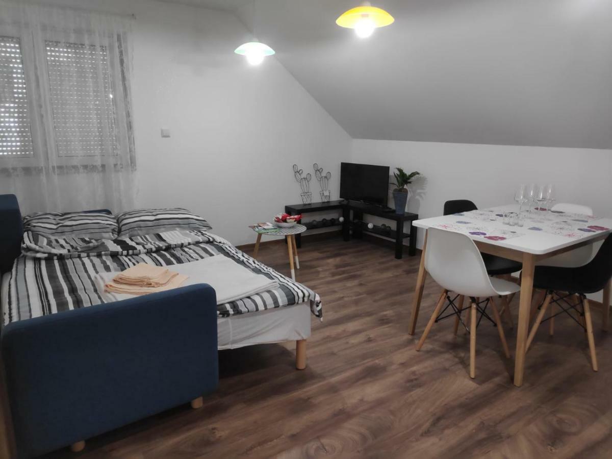 Tesla Coil Apartments Gospić Εξωτερικό φωτογραφία